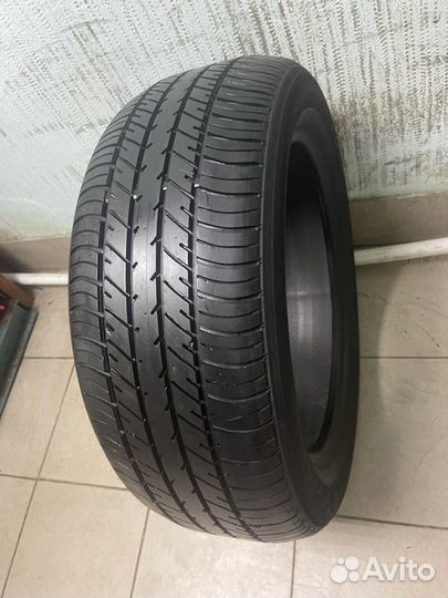 Yokohama dB Decibel E70 215/55 R17