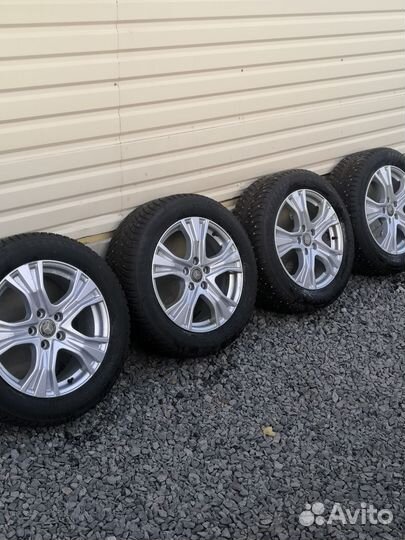 Nokian Tyres Hakkapeliitta 10p 225/55 R17 102