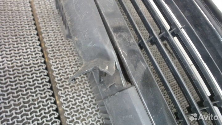 Бампер Toyota Auris E15, 2007