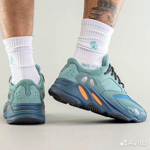 Кроссовки Adidas Yeezy Boost 700 оригинал GZ2002