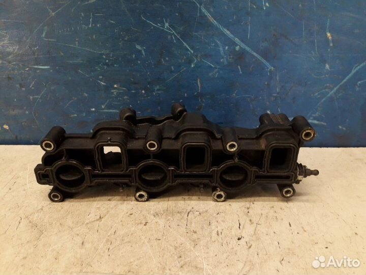 Коллектор впускной правый Audi A5 8T 3.0 CCW