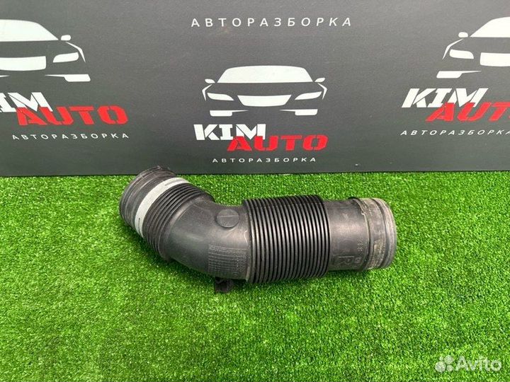 Патрубок воздушного фильтра правый Audi Q7 4L 4.2