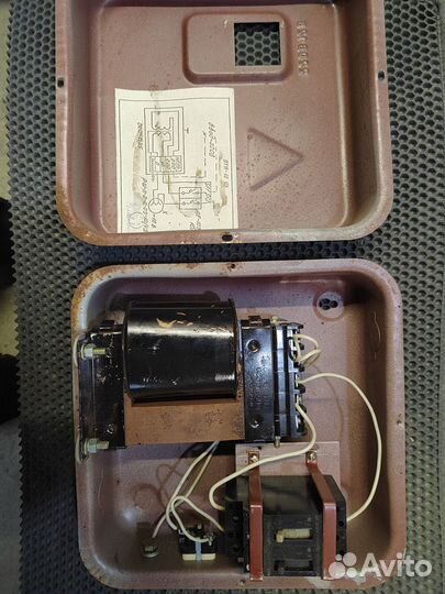 Понижающий трансформатор 220 / 12, в ящике ятп-12У