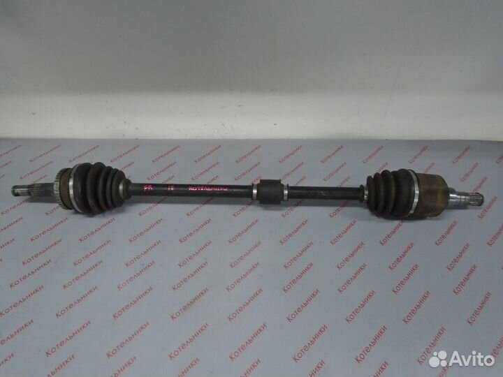 Nissan 39100-BU010 Вал приводной, правый