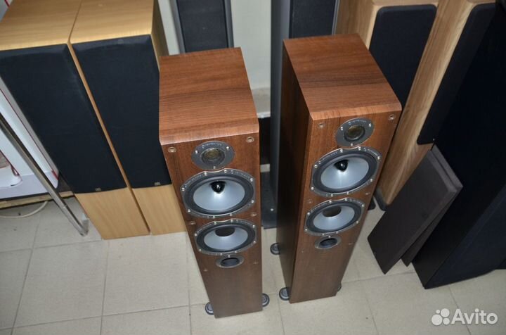 Колонки напольные Monitor Audio Bronze BR5