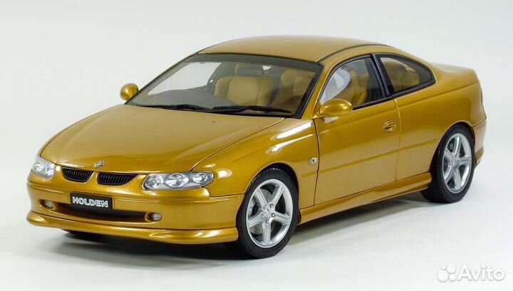 1/18 Holden Coupe Commodore VT 2000 - Autoart