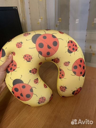 Подушка для путешествий