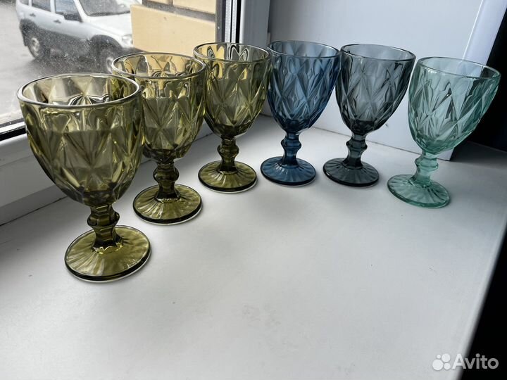 Бокал из цветного стекла