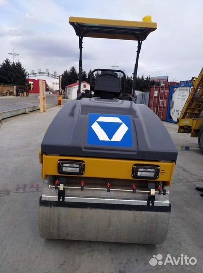 Дорожный каток XCMG XMR303, 2023