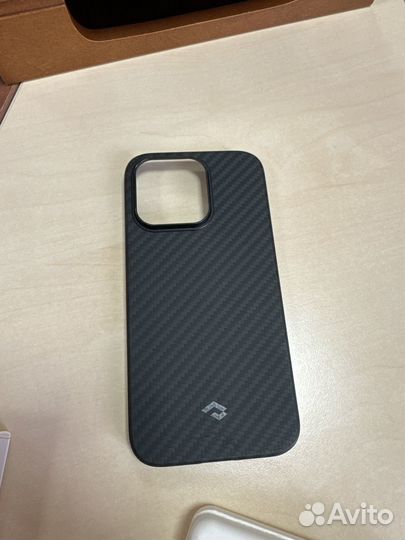 Чехол на iPhone 14 pro pitaka