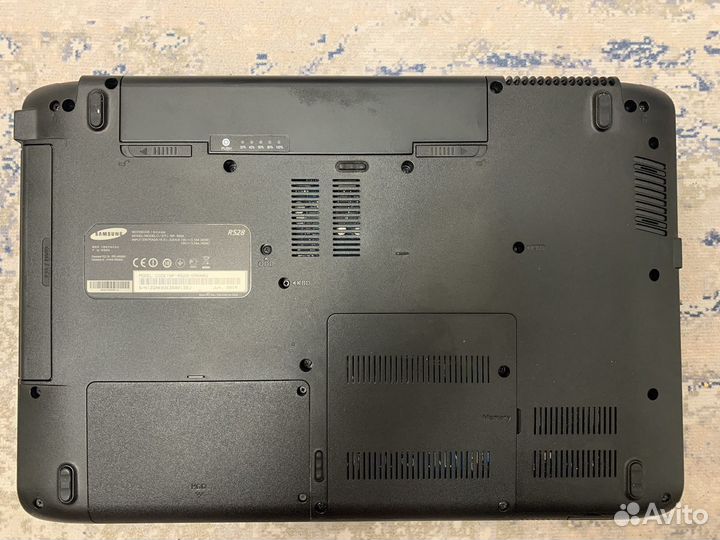 Ноутбук Samsung NP-R528-DA04RU