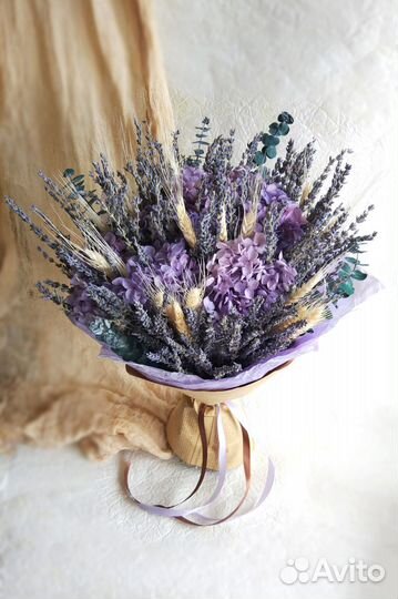 Букеты из стабилизированных цветов и сухоцветов