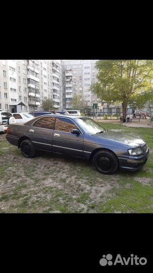 Toyota Crown, 1994
