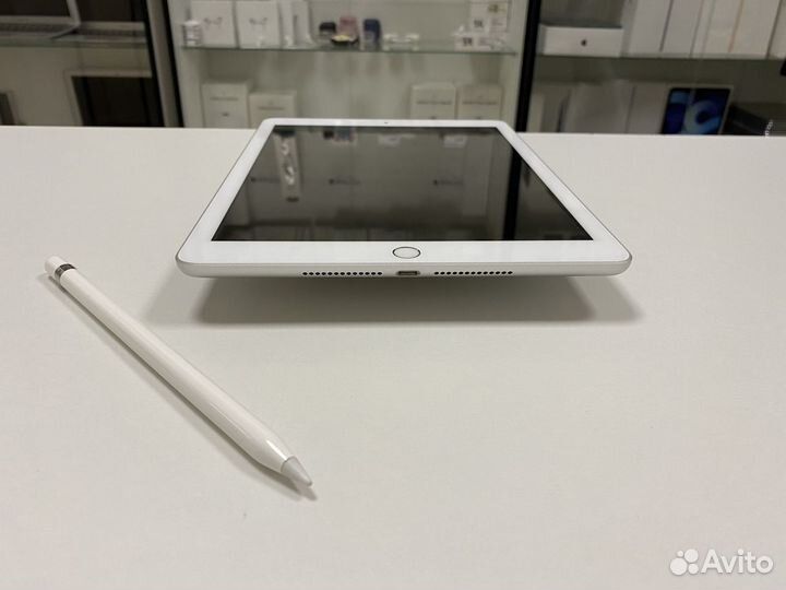 Комплект iPad 6 WiFi 32gb + Pencil (1-GEN)