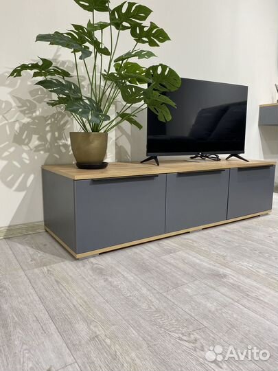 Тумба под телевизор