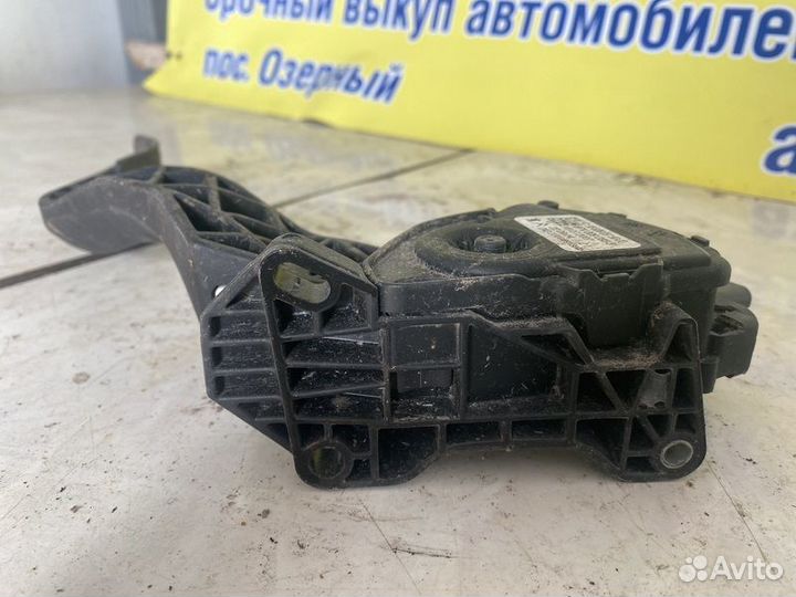 Педаль газа Peugeot 207