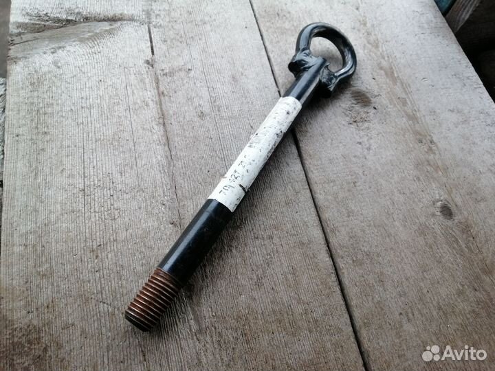 Буксировочный крюк Renault Logan 2