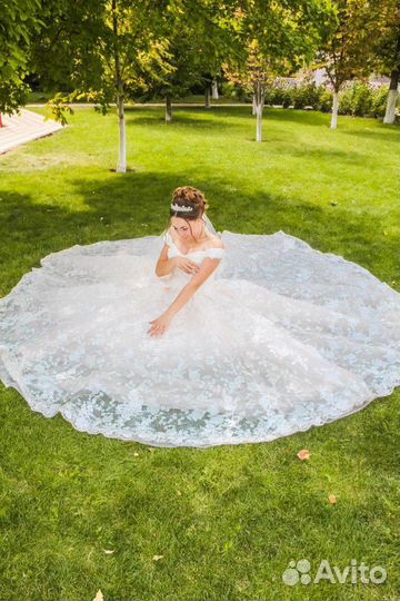 Свадебное платье