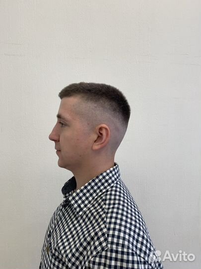 Модель на стрижку