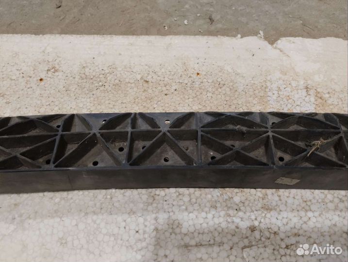 Усилитель переднего бампера Citroen C4 2010-2016