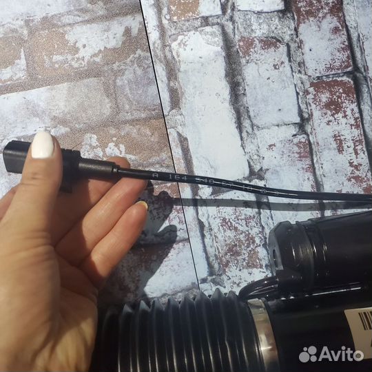 Mercedes ml w164 ML 420 задние амортизаторы