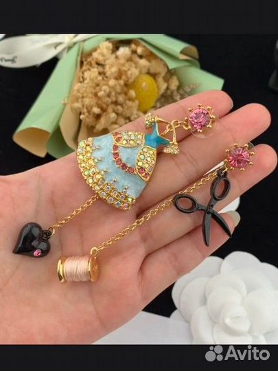 Изумительные серьги Betsey Johnson