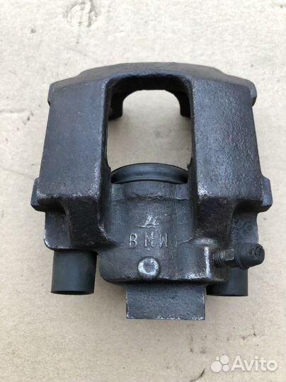 Суппорт задний левый бмв Е34