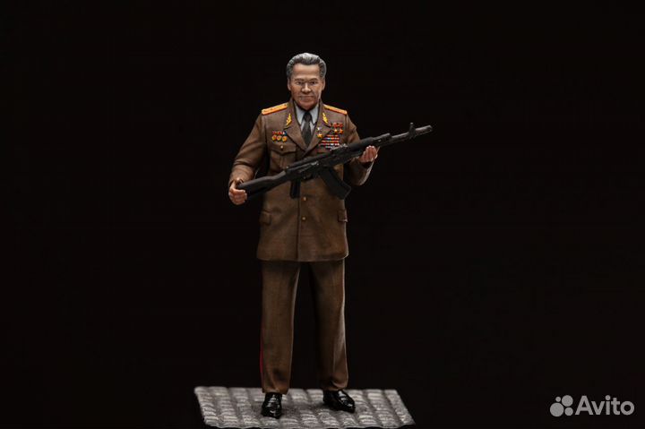 Фигура Михаил Калашников (окрашенный), 1/35