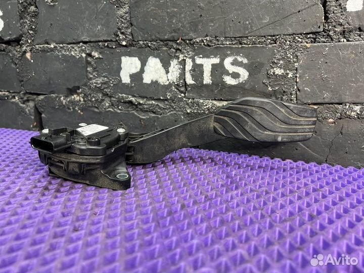 Педаль газа Nissan X-Trail NT32-026081 MR20DD 2014