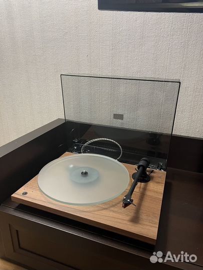 Проигрыватель винила pro ject T1