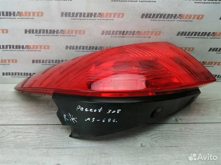 Фонарь правый Пежо 308