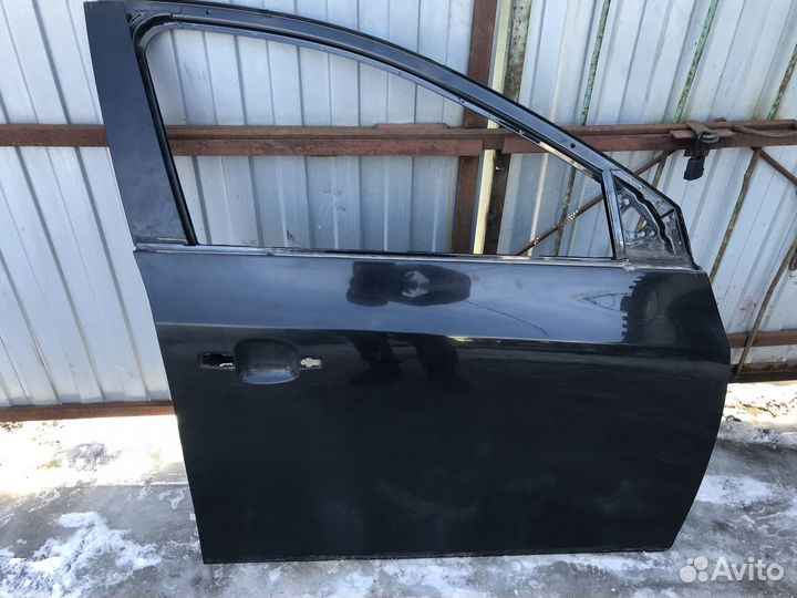 Передняя правая дверь Chevrolet Cruze