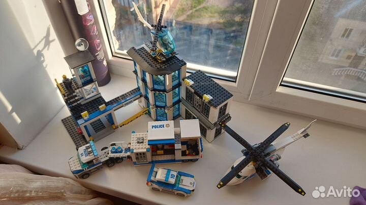 Lego city полицейский участок