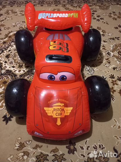 Надувная игрушка для плавания Тачки