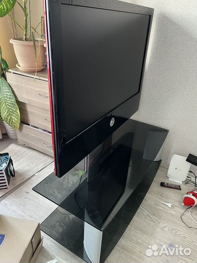 Тумба под телевизор с телевизором