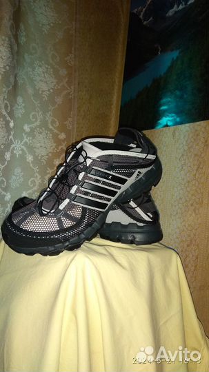 Кроссовки спортивные Adidas