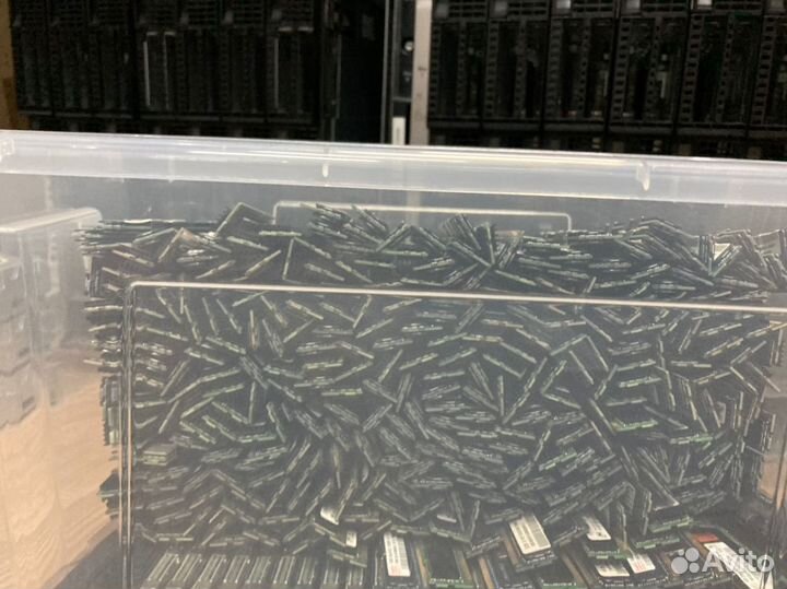 Серверная оперативная память 4GB PC3-10600R много