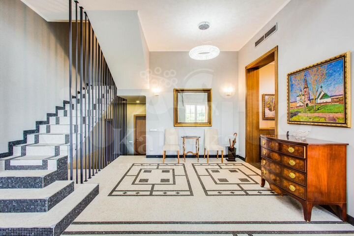 Дом 430 м² на участке 16 сот.