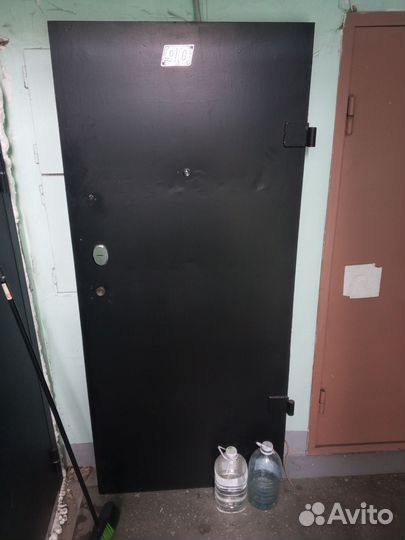 Дверь входная металлическая