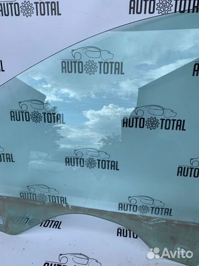 Стекло двери переднее левое Volkswagen Touareg 7L7