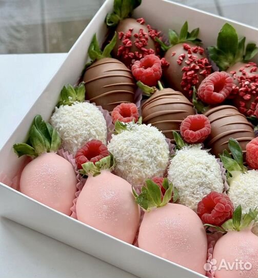 Клубника в шоколаде с дизайном Чита