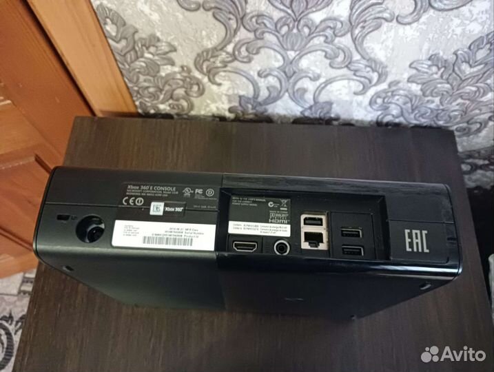 Игровая приставка Xbox 360