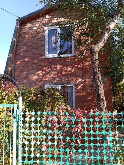 Дом 50 м² на участке 5 сот.