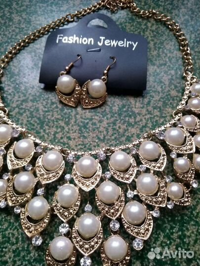 Колье ожерелье