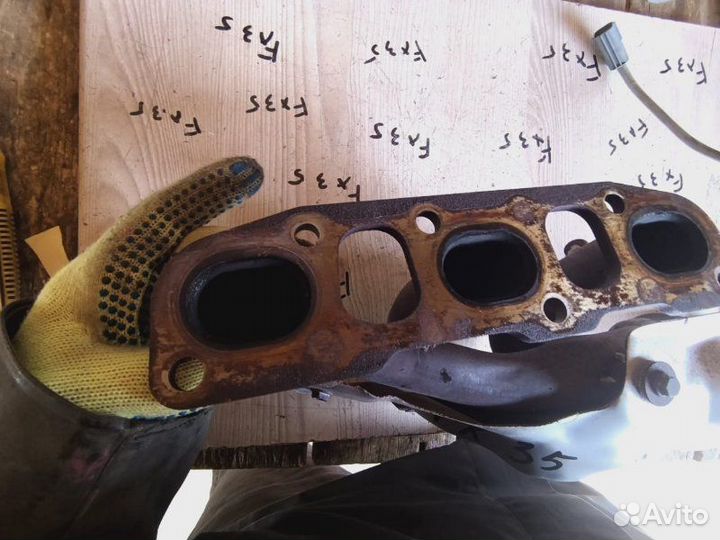 Коллектор выпускной правый Infiniti Fx35 S51