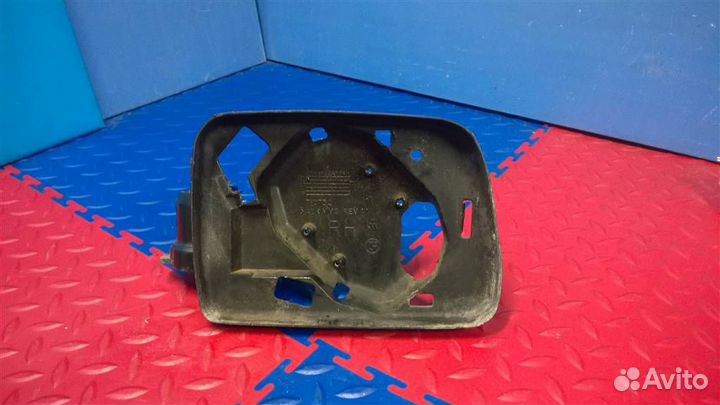 Кронштейн зеркала правого BMW X5 E53