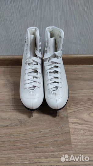 Коньки фигурные