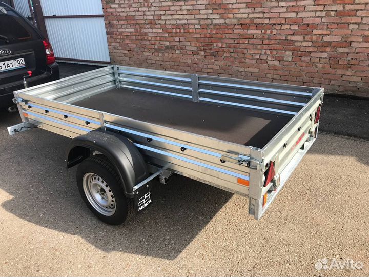 Прицеп 817701 для переезда. Есть автобоксы