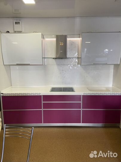 Кухня выставочный образец