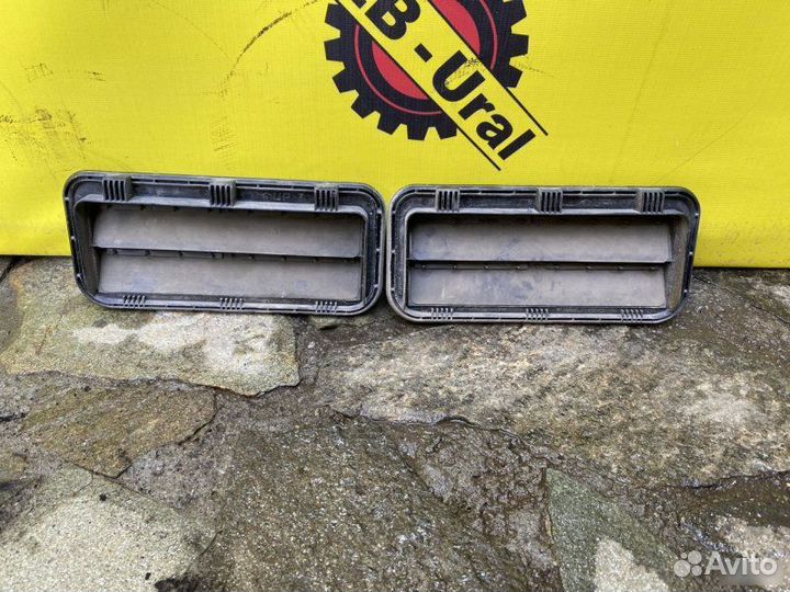 Решетка вентиляционная Hyundai Solaris 1.6 MT